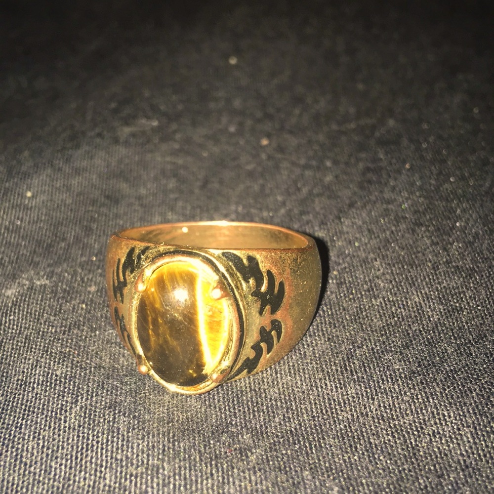 Tigers eye men’s ring